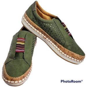 Casual Hollow-Out Round Toe Slip On Lightweight Beach Shoes